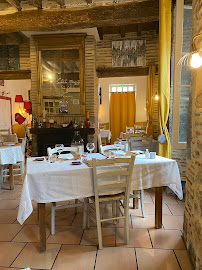 Atmosphère du Restaurant L'Ecuelle d'Or à Clairac - n°5