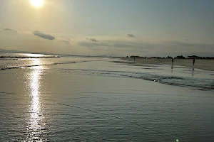 Auwqad Beach | شاطئ عوقد image