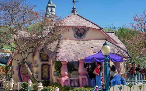 Minnie's House image