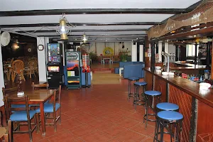 Café Pub Pirata image