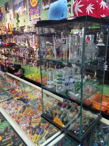 Tobacco Shop «The Smoking Gift Headquarters (Manitou Springs)», reviews and photos, 918 Manitou Ave, Manitou Springs, CO 80829, USA