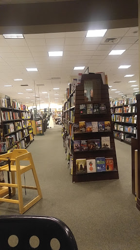 Book Store «Barnes & Noble», reviews and photos, 1819 Reisterstown Rd, Pikesville, MD 21208, USA