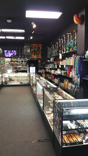 Tobacco Shop «Relax Smoke Shop», reviews and photos, 6 W 39th St, Kansas City, MO 64111, USA