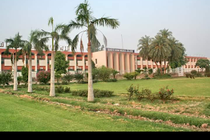 Quaid-i-Azam Medical College image
