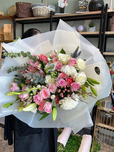 نقطة الورود point flowers 