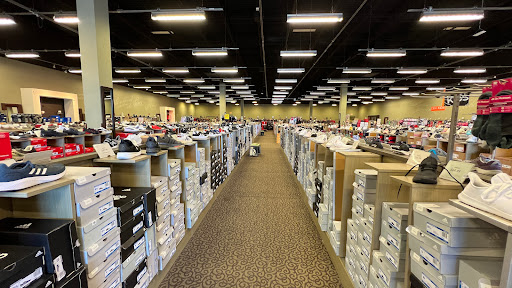 Shoe Store «DSW Designer Shoe Warehouse», reviews and photos, 2571 W Osceola Pkwy, Kissimmee, FL 34741, USA