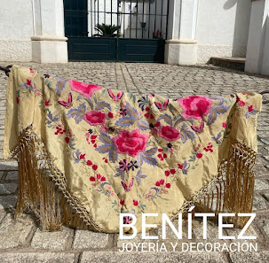 Joyería Benítez ( JOYERÍA Y DECORACIÓN) Pl. Rafael Pérez del Álamo, 12, 11630 Arcos de la Frontera, Cádiz, España