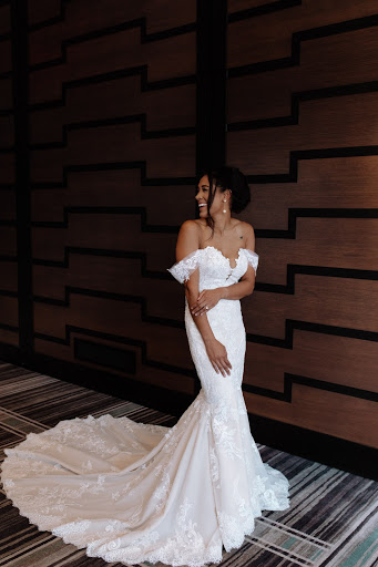 Wedding Store «Ready or Knot Wedding Chic», reviews and photos, 11009 Elm St, Omaha, NE 68144, USA