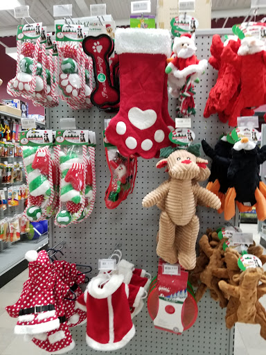 Pet Store «Petland», reviews and photos, 1514 Stonecreek Dr, Pickerington, OH 43147, USA