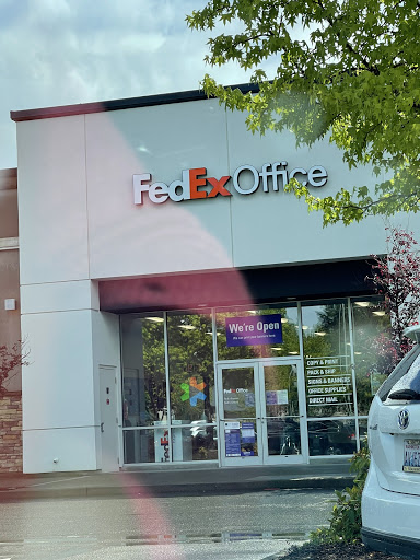 Print Shop «FedEx Office Print & Ship Center», reviews and photos, 2915 Harrison Ave NW #210, Olympia, WA 98502, USA