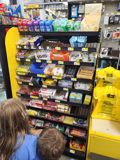 Home Goods Store «Dollar General», reviews and photos, 1854 S Maple Ave, Fairborn, OH 45324, USA