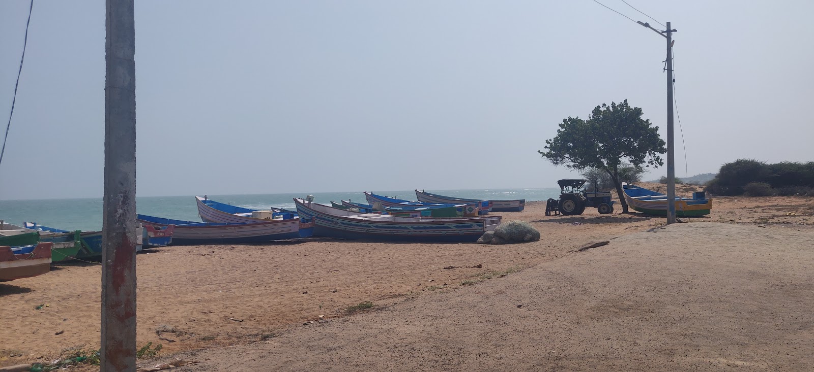 Foto van Thomaiyarpuram Beach met hoog niveau van netheid