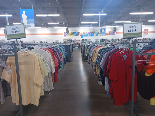Thrift Store «Thunderbird & Scottsdale Goodwill Retail Store & Donation Center», reviews and photos, 14202 N Scottsdale Rd, Scottsdale, AZ 85254, USA