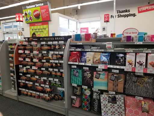 Office Supply Store «Staples», reviews and photos, 4940 O St, Lincoln, NE 68510, USA