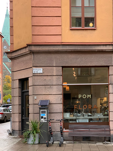 Café Pom & Flora