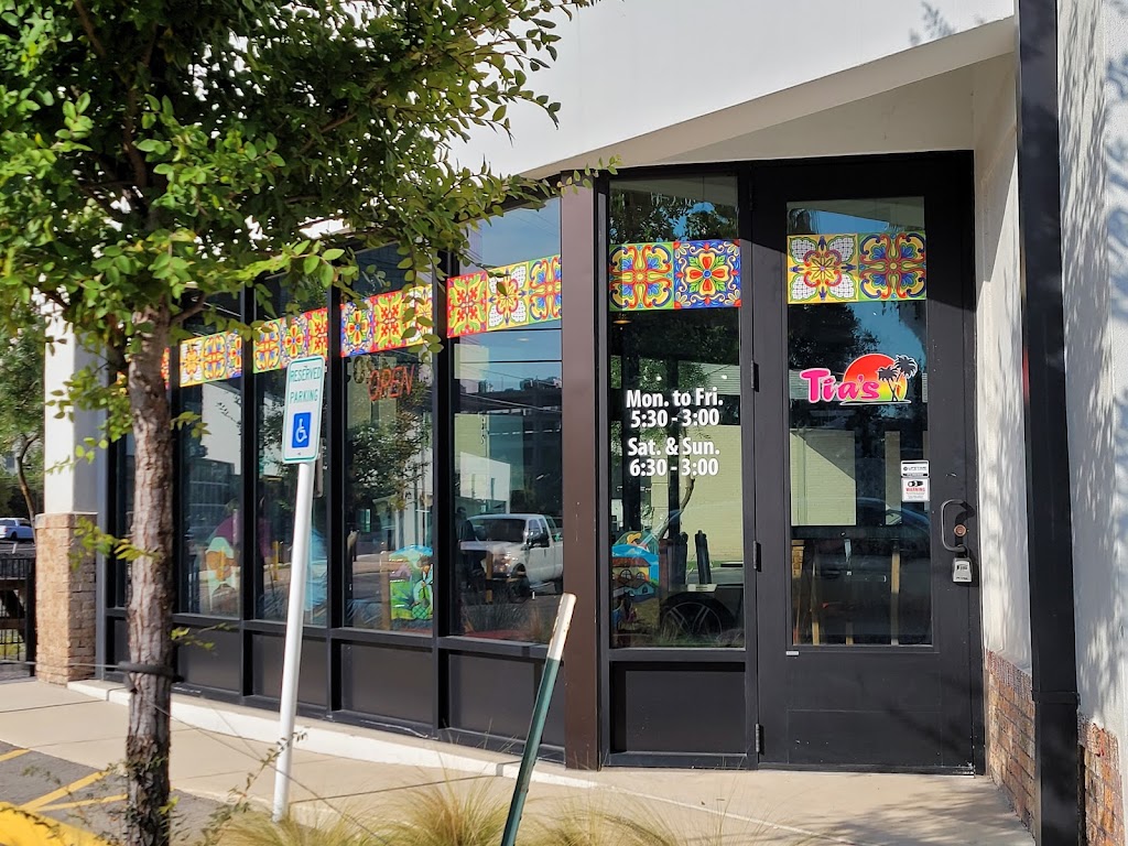 Tia’s Taco Hut 78215