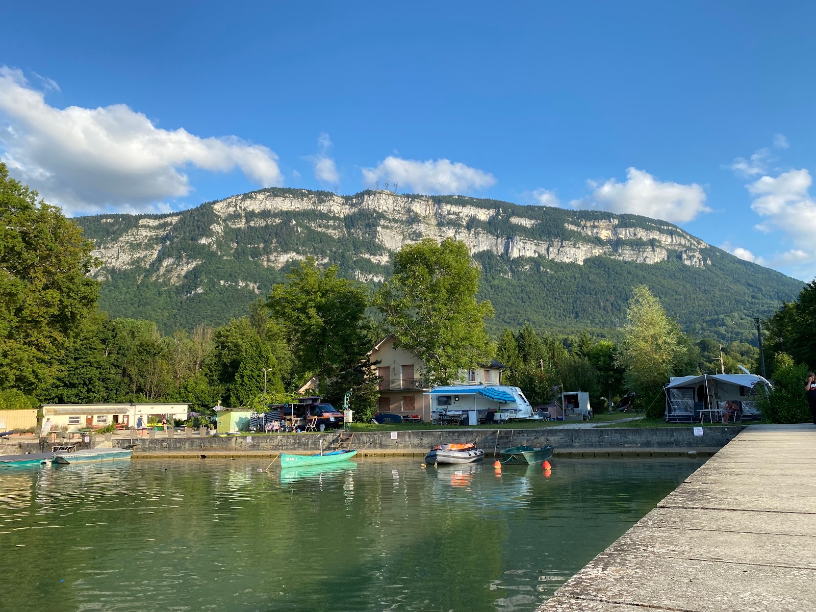 Foto van Ferrand Beach - populaire plek onder ontspanningskenners