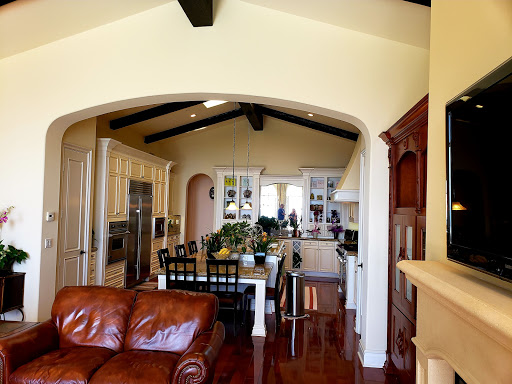 Shopping Mall «Crystal Cove Shopping Center», reviews and photos, 7845-8085 East Coast Hwy, Newport Beach, CA 92657, USA