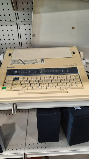 Thrift Store «St. Vincent De Paul Thrift Store», reviews and photos, 13986 Manchester Rd, Ballwin, MO 63011, USA