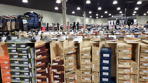 Shoe Store «DSW Designer Shoe Warehouse», reviews and photos, 2100 Park Manor Blvd, Pittsburgh, PA 15205, USA