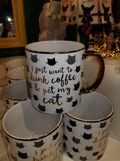 Fashion Accessories Store «Charming Charlie», reviews and photos, 2891 El Camino Real, Tustin, CA 92782, USA