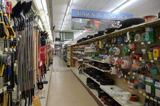 Hardware Store «Benton Hardware», reviews and photos, 411 E 12th St, Benton, KY 42025, USA