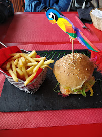 Hamburger du Restaurant créole La Rhumerie du pirate à Saint-François - n°12