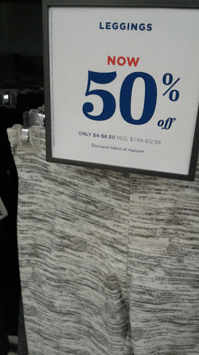 Clothing Store «Old Navy», reviews and photos, 100 Premium Outlets Dr, Blackwood, NJ 08012, USA