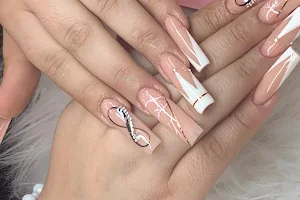 Elisa Nails image