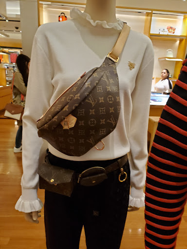 Department Store «Saks Fifth Avenue», reviews and photos, 9700 Collins Ave, Bal Harbour, FL 33154, USA