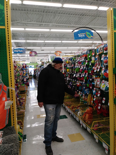 Pet Supply Store «Pet Supplies Plus», reviews and photos, 26230 Hoover Rd, Warren, MI 48089, USA