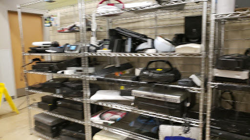 Thrift Store «Goodwill Store & Donation Center», reviews and photos, 420 W Army Trail Rd, Bloomingdale, IL 60108, USA