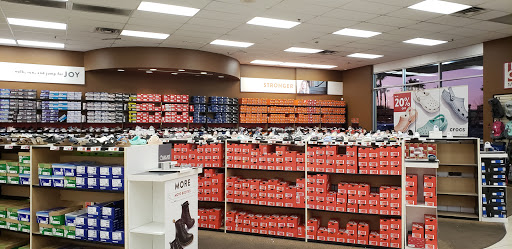 Shoe Store «Famous Footwear», reviews and photos, 7951 W Tropical Pkwy, Las Vegas, NV 89149, USA