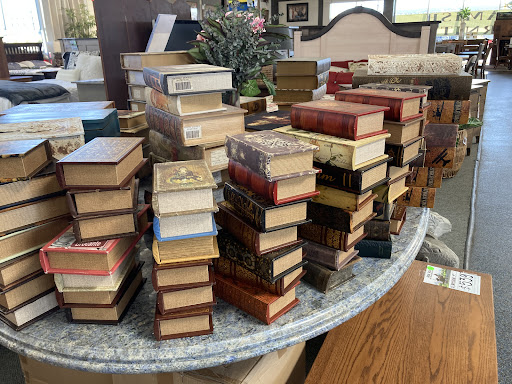 Furniture Store «Stewart Roth Furniture», reviews and photos, 18218 Euclid St, Fountain Valley, CA 92708, USA