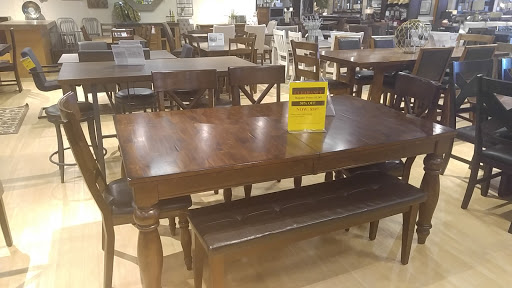 Furniture Store «The Furniture Mart - Shakopee», reviews and photos, 4270 12th Ave E, Shakopee, MN 55379, USA