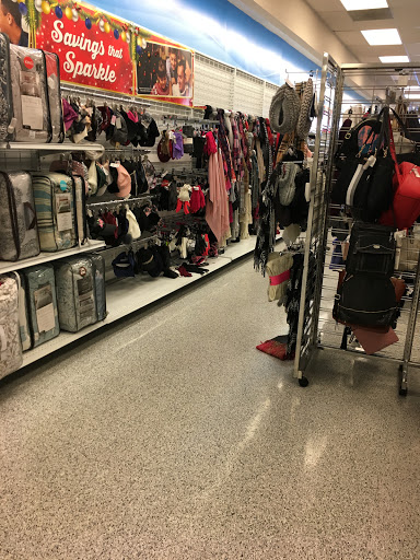 Clothing Store «Ross Dress for Less», reviews and photos, 151 N McDowell Blvd, Petaluma, CA 94954, USA