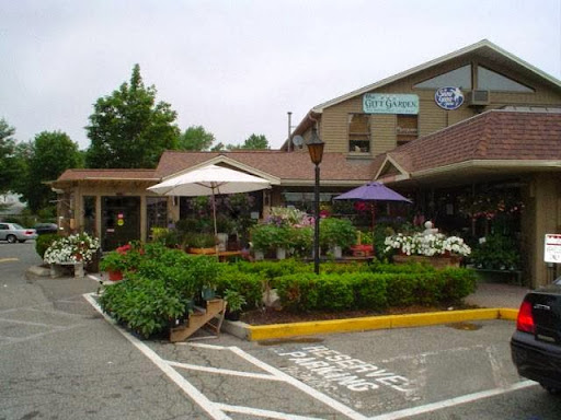 Gourmet Grocery Store «Fruit Center Marketplace», reviews and photos, 10 Bassett St, Milton, MA 02186, USA