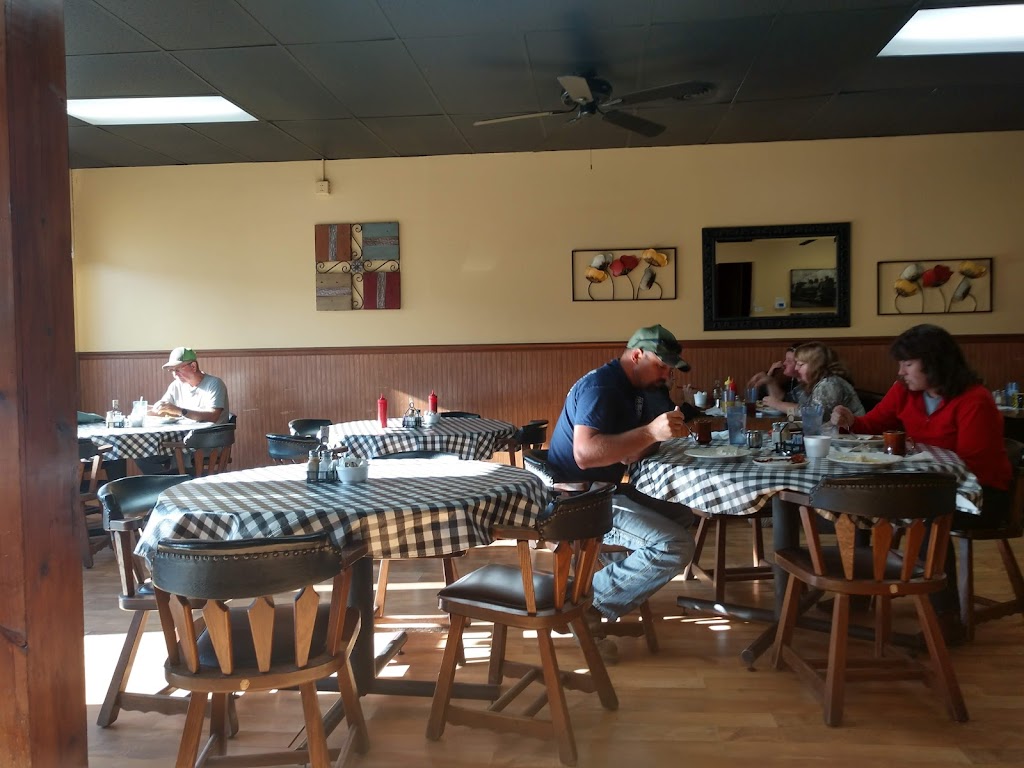 Mel's Main Street Grille 45660