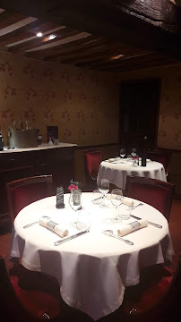 Atmosphère du Restaurant L'Etape Louis XIII à Mesnil-en-Ouche - n°9