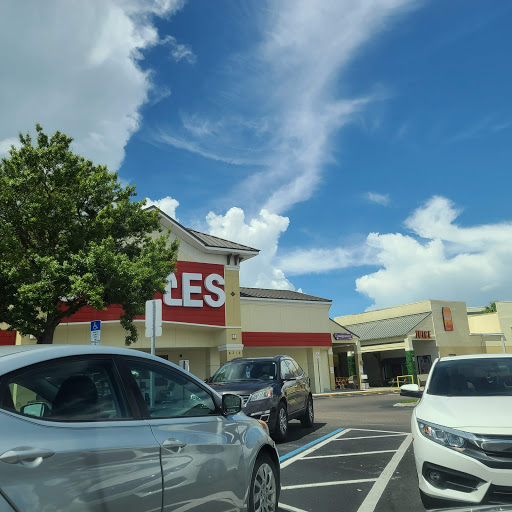 Office Supply Store «Staples», reviews and photos, 4313 Florida National Dr, Lakeland, FL 33813, USA