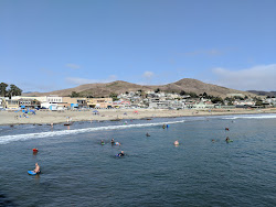 Photo de Cayucos Beach protégé par des falaises