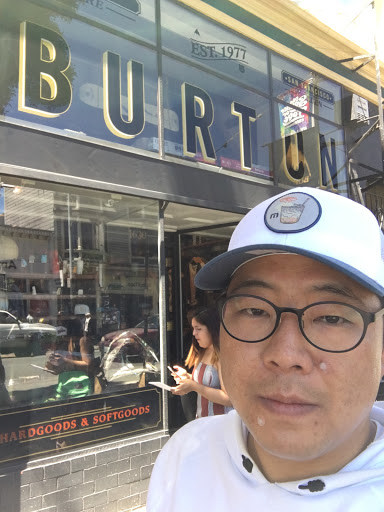 Sporting Goods Store «Burton Flagship Store», reviews and photos, 1630 Haight St, San Francisco, CA 94117, USA