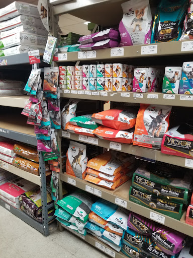 Animal Feed Store «Family Pet Food Center», reviews and photos, 1228 S Military Ave, Green Bay, WI 54304, USA