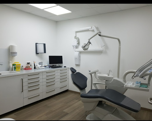 Centre Dentaire Pont de Vivaux - Orthodontiste & Dentiste Marseille 13010