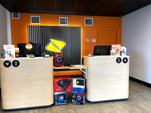 Cell Phone Store «Boost Mobile», reviews and photos, 3364 W Broward Blvd, Fort Lauderdale, FL 33312, USA