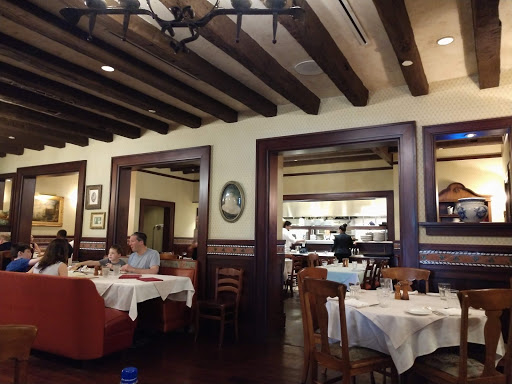 Mama Della's Ristorante