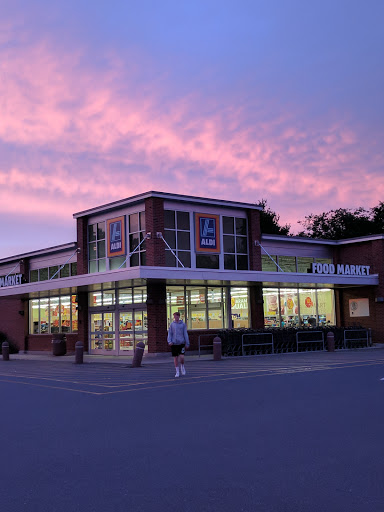 Supermarket «ALDI», reviews and photos, 238 Boston Post Rd, Milford, CT 06460, USA