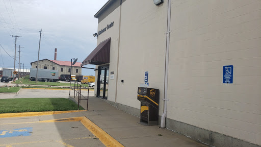 Shipping and Mailing Service «UPS Customer Center», reviews and photos, 126 NE Madison St, Topeka, KS 66607, USA