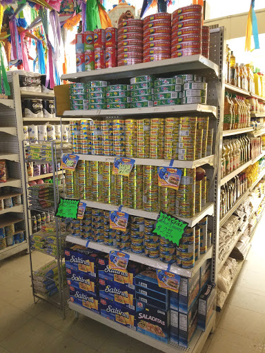 Grocery Store «Yuriria Supermarket», reviews and photos, 1830 Atlanta Hwy # A, Gainesville, GA 30504, USA