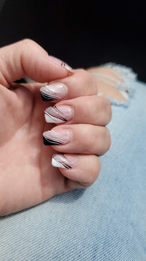 Nail Salon «RAINBOW NAILS & SPA SALON», reviews and photos, 36 Forestburgh Rd, Monticello, NY 12701, USA